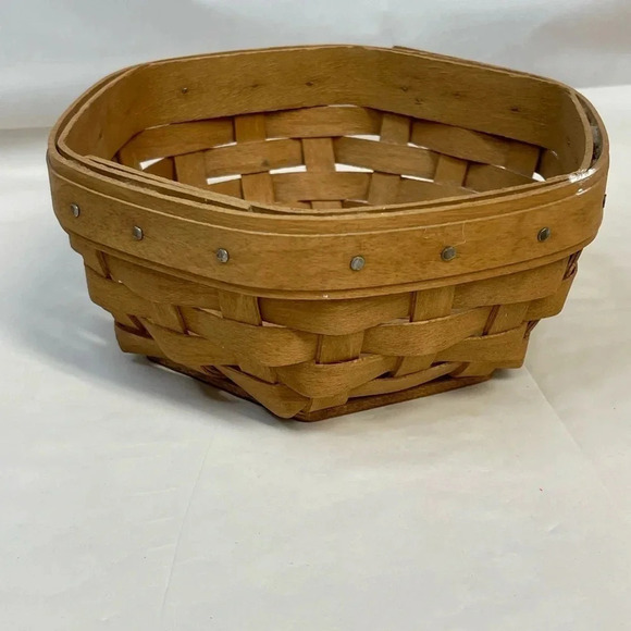 2002 Longaberger Octagonal Small Basket Vintage Cute Little - Picture 1 of 7